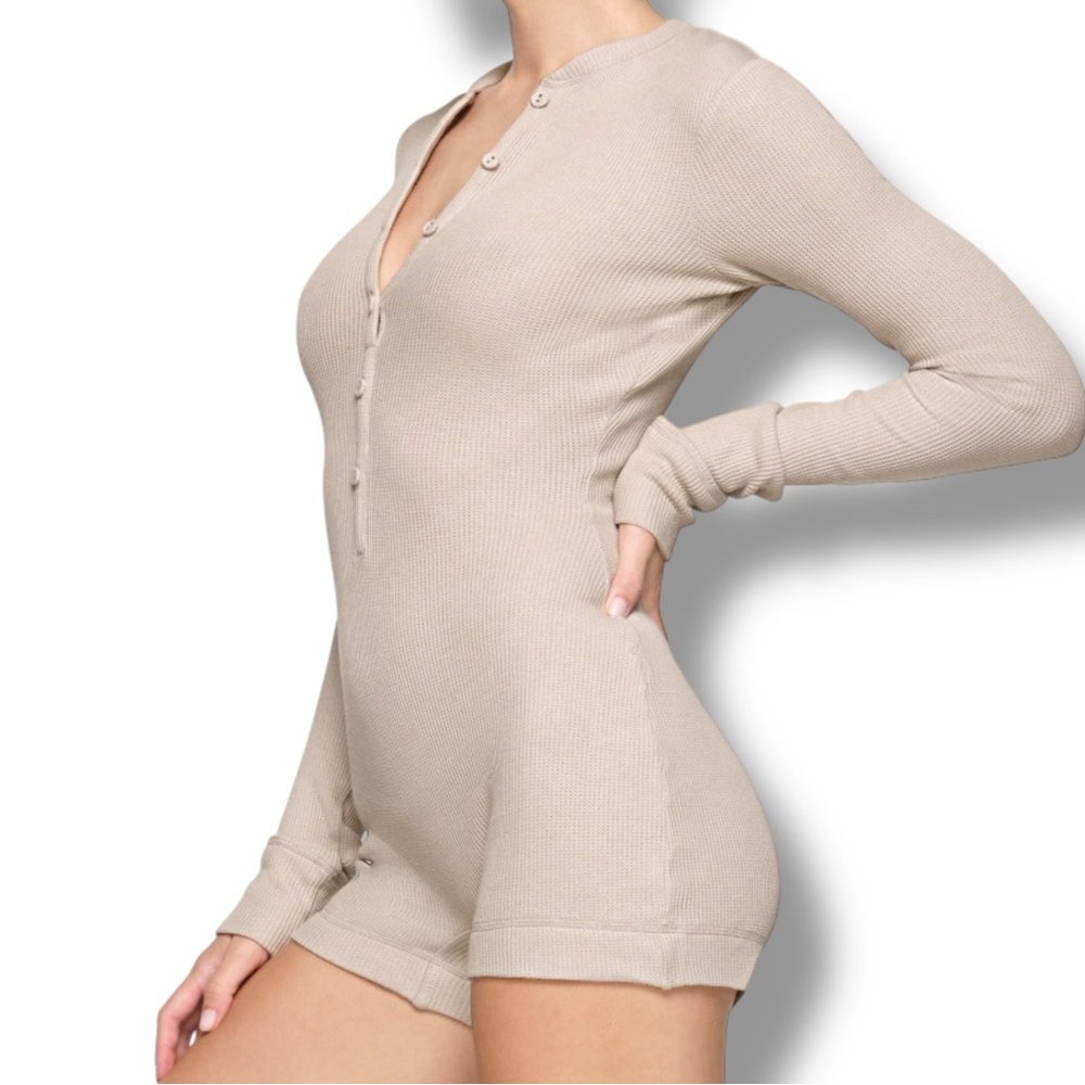 SKIMS Waffle Button Up Henley Onesie Romper in Stone Size 2X